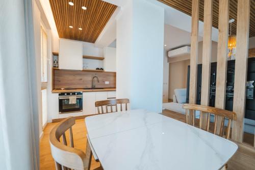 Apartment with Sea View image 10