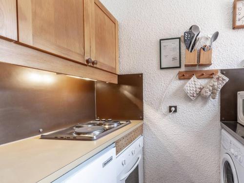 Méribel Mottaret : Appart. Confortable 2 Ch, Balcon, Ski-In/Ski-Out - FR-1-355-50 (Meribel Mottaret : Appart. Confortable 2 Ch, Balcon, Ski-In/Ski-Out - FR-1-355-50) in เมอริเบล มอตตาเรต