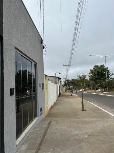 Skats, Suíte com Entrada Independente em mineiros (Suite com Entrada Independente em mineiros) in Mineiros