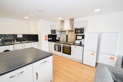 Convenient 8 Bedroom Apartment in Liverpool in Edge Hill