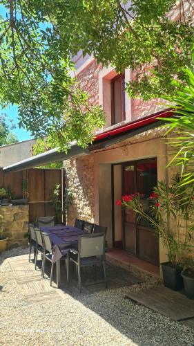 Villa Misanid écrin de verdure à 15mm de la cité de Carcassonne gîte à louer Molières-sur-l'Alberte