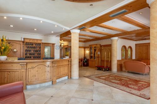 Beverly Alps Hotel & Spa - 로비