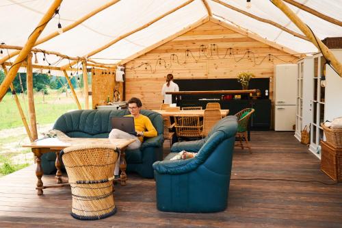 Jagatud salong / TV-ala, bosco glamping in Wolborz