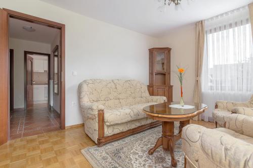 Apartments Ivana with underground garage - image 3