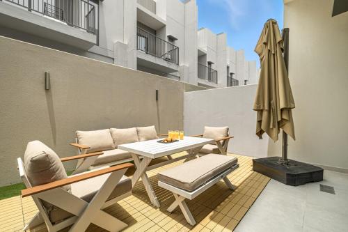 New 2.5 BR Villa With PS5 and Garden Near Dubai Mall, Dubái (foto 6)