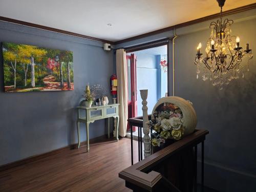 Foto - At Ease As Home