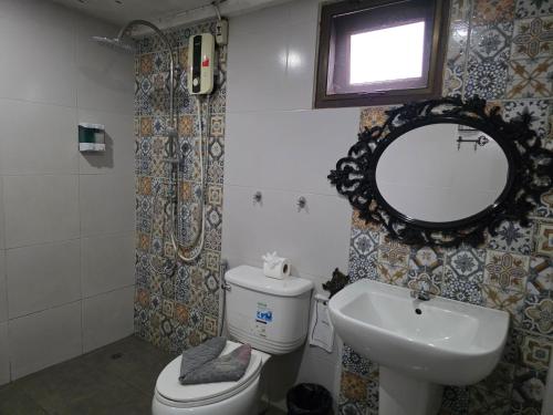 Foto - At Ease As Home