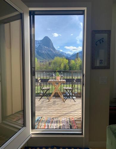 Two-Bedroom Townhouse room in Casa de Luna by Canadian Rockies Vacation Rentals