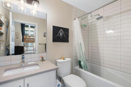 Two-Bedroom Townhouse image 8