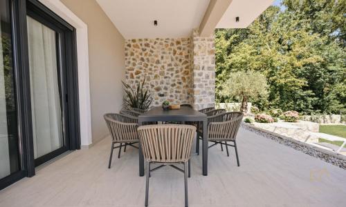 Villa with Private Pool image 7