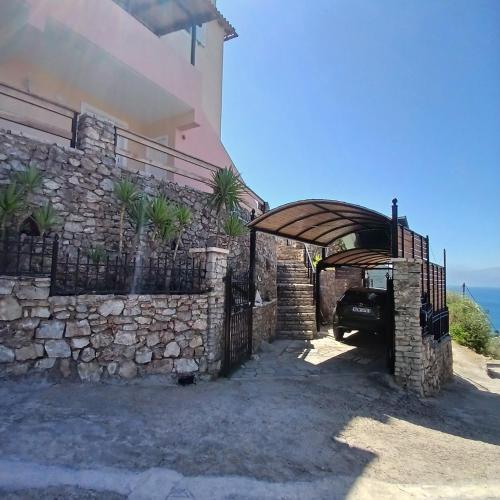 Margherita's holidays home in 스필리아 (톨로폰)