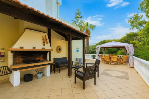Villa with Private Pool image 10
