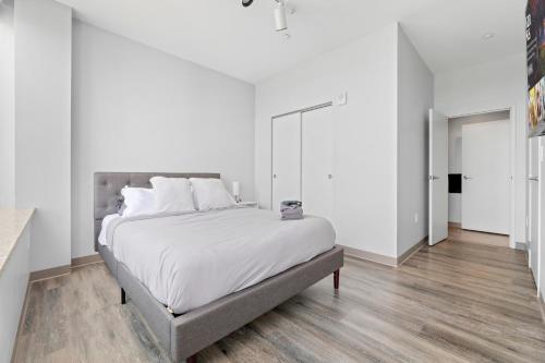 Stylish Downtown Condo l Free Parking l 2 TVs, Cleveland (Foto 8)