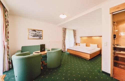 Hotel Martini Kaprun inkluding breakfast & free parking in 卡普倫