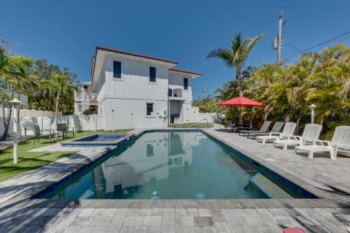 A Bean Point Paradise – Anna Maria