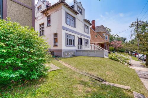 Walk to Nott Memorial Studious Retreat Near Eats in Schenectady