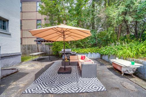 Walk to Nott Memorial Studious Retreat Near Eats in Schenectady