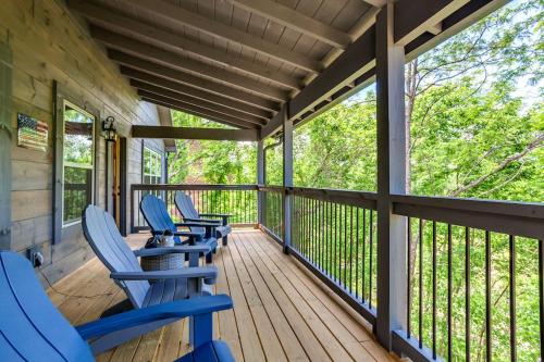 A Peak Of Heaven Cabin by Staycating in Sevierville, USA