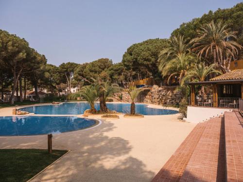 Camping Cala Montgo in La Escala