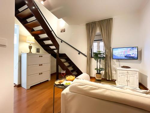 Cozy 3 Bedroom Apartment in Belem Lisbon 3 to 5 Guests, Lisabon