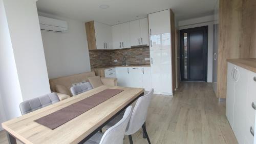 Apartmaji Sopotnik in Jagodje