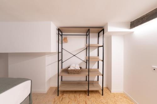 Studio Apartment image 8