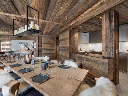 Duplex spacieux pour 14 personnes avec sauna, au pied des pistes à Méribel Village - FR-1-566-11 (Duplex spacieux pour 14 pers. avec sauna, terrasse et parking, au pied des pistes - Meribel Village ) in Meribel Village