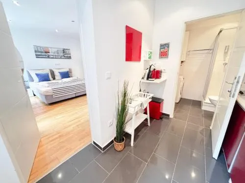 Studio King Bed & Kitchen - near Prater, no Elevator 4th Floor in Wien, Österreich