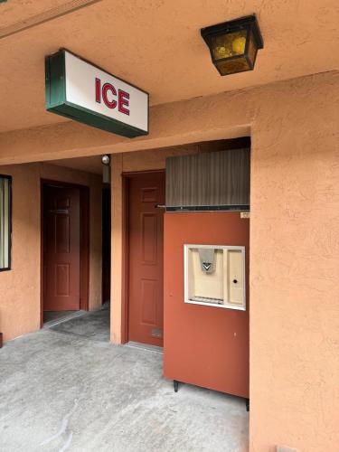 Federal Way Motel - main image