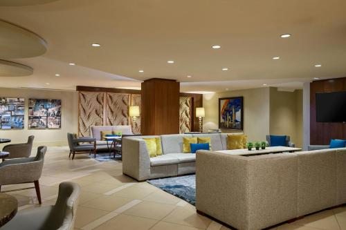 Marriott Chicago O’Hare - image 10