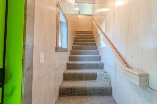 YCC Studio, West Yellowstone (photo 6)