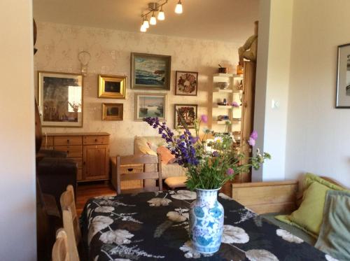 设施服务, Kirkkokatu in 萨翁林纳