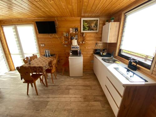 Domek całoroczny w Porębie wielkiej z widokiem na góry (Domek caloroczny w Porebie wielkiej z widokiem na gory) in 波雷巴維爾卡