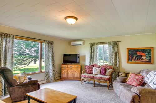 Pioneer-Era Retreat in Sanborn w/ Museum Access