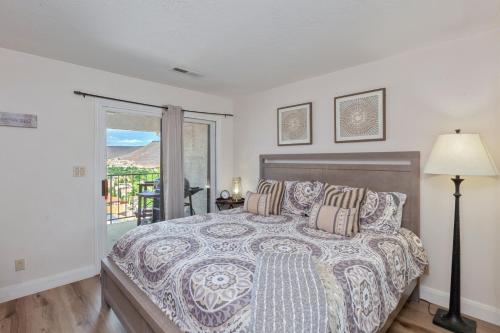 LP 124 Mesa Views, Grill, Cable, Great Las Palmas Amenities, and Fully Stocked Kitchen in St. George Nemzeti Park