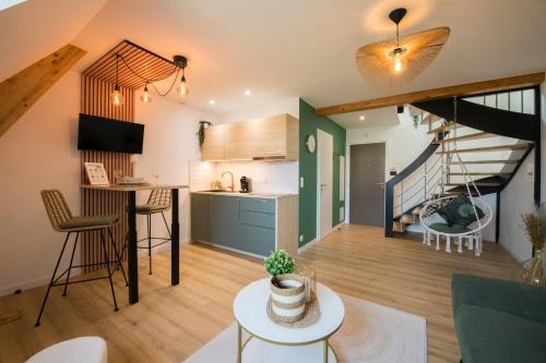 L'Exotique Baignoire Double Cozy Duplex in 阿戈諾市中心