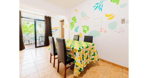 Létesítmények, Urban Stays Collective in Ayia Napa városközpont