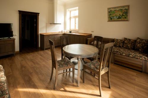 Apartments of Vilhelm, Rīga (photo 10)
