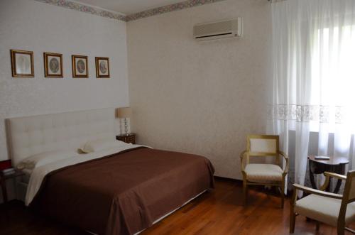 Luxury Triple Room image 5