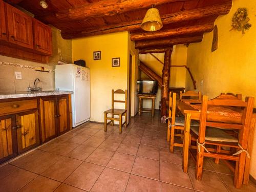 Kitchen, Cabanas Clarita near San Carlos de Bariloche Airport