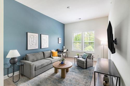 Landing Stylish 1BD Pool Clubhouse - Eagle Island, NC