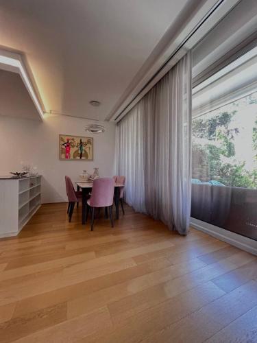 Létesítmények, Dukley Retreat, Serenity Collection in Zavala