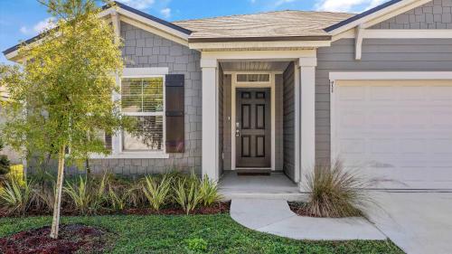 The Robins Nest - 3 BDR 15 Min to Downtown in Vermont Heights (FL)