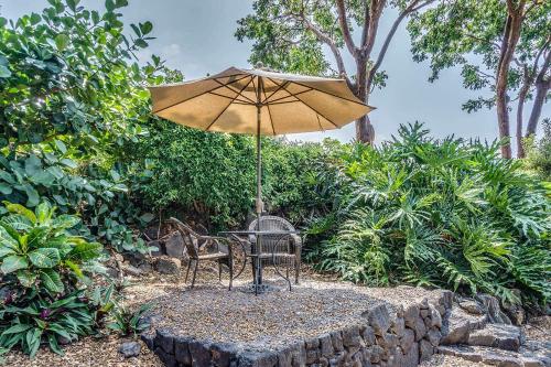 Kona Mansions - Ocean Views & Amenities in Kailua (HI)