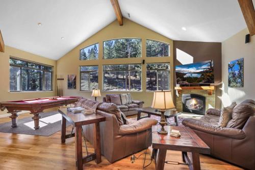 Heavenly Mountain Chalet - Skiing Pets Hot tub in Kingsbury (NV)