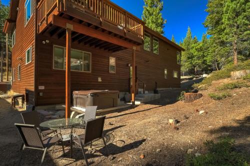 Heavenly Mountain Chalet - Skiing Pets Hot tub in Kingsbury (NV)