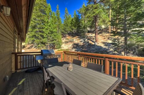 Heavenly Mountain Chalet - Skiing Pets Hot tub in Kingsbury (NV)