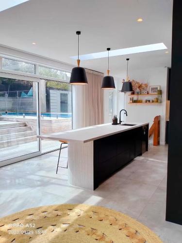 Auckland summer house near Museum of Transport & Technology (MOTAT)