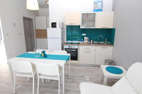 Apartment Villa Franci Pag with heating and open all year - image 2