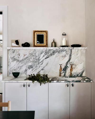 Joels Lane by Rove - 5BR Family Home with Heated Pool Sauna & Gym in Саг-Харбор